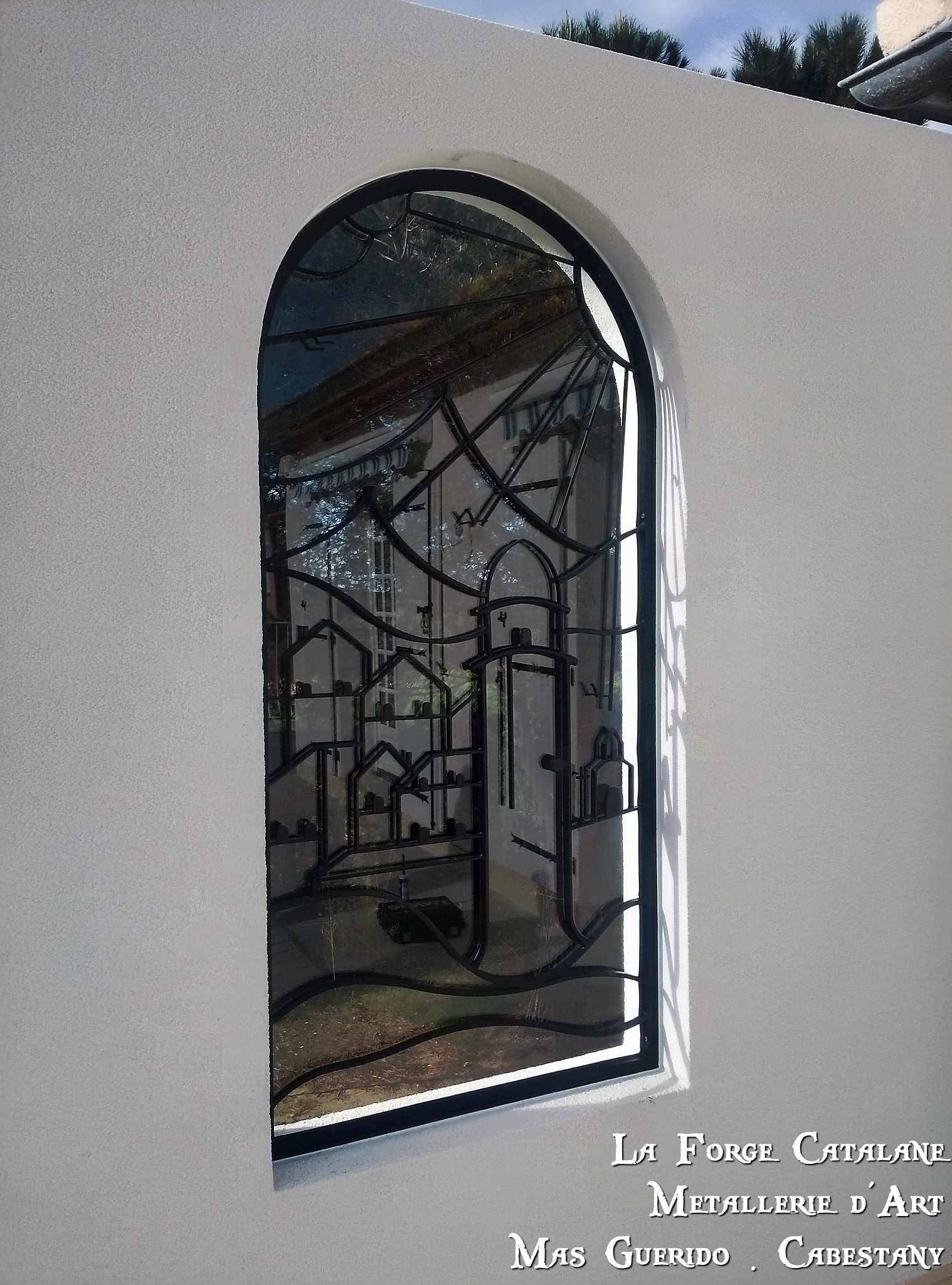 grille protection securite cintree Collioure fer Forge Catalane Cabestany 2.jpg